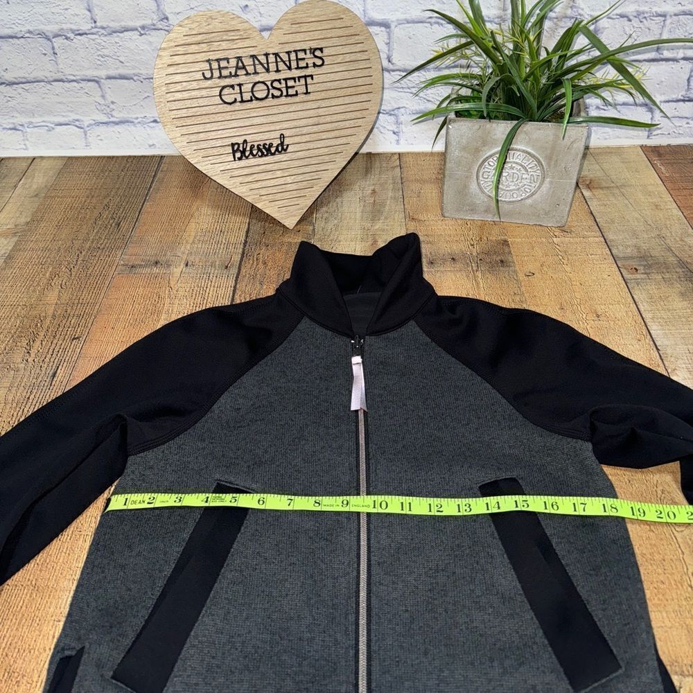 Lululemon Both Ways Bomber
Heathered Black / Black 10/12 - Picture 16 of 16